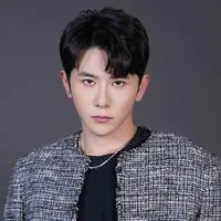 李艺铭