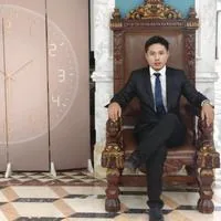 李聿