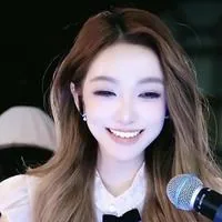 李子绮