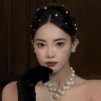 梁馨