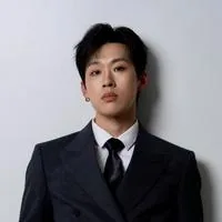 임욱암(린위옌)