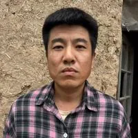 刘球