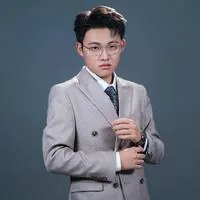 노한우(루한위)