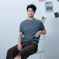 默默