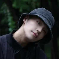 Mo Zexi
