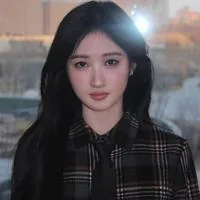 戚彩