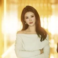 秦屿莯