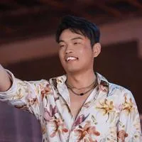 융위봉(룽웨이펑)