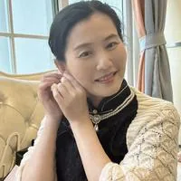 施施