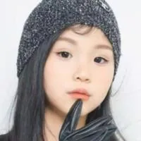 Shi Yixin