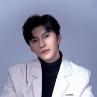 田骁然