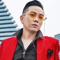 王明磊