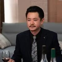 王炜