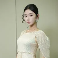王妍