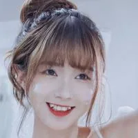 项奕雯