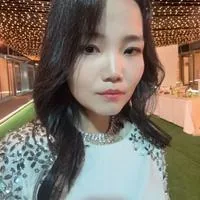 Xin Yi