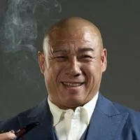 许占伟