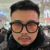 闫龙