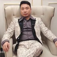 晏子龙