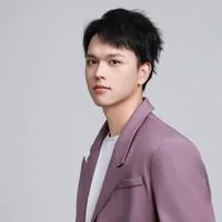 杨伟