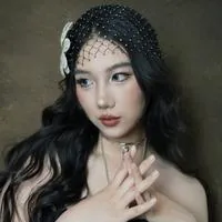 杨依灵