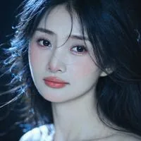 杨依诺