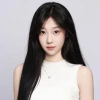 姚洺菲