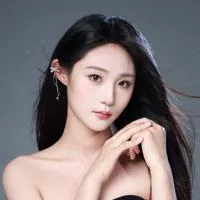 易佳浛