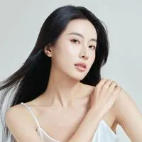 尹馨然