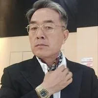 尹哲飞