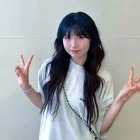 英子