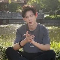 장초일(장추이)
