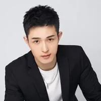 张昊谦