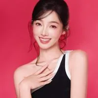 장서빈(장루이핀)