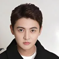 周骏超