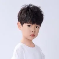 주일(저우이)