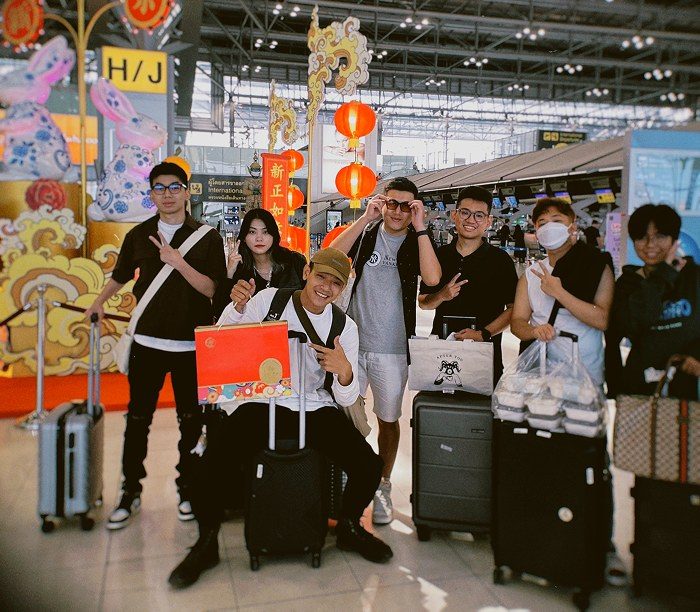 Checked bags: fourteen