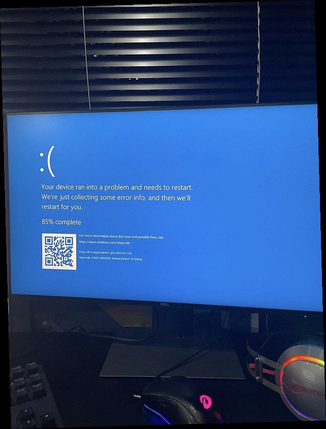 Blue screen, mid-render