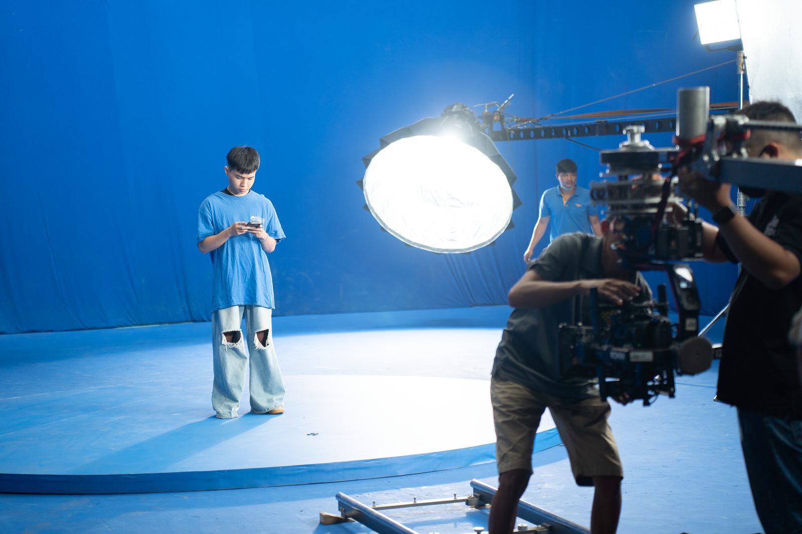 CeraVe × JSOL, blue stage, one light