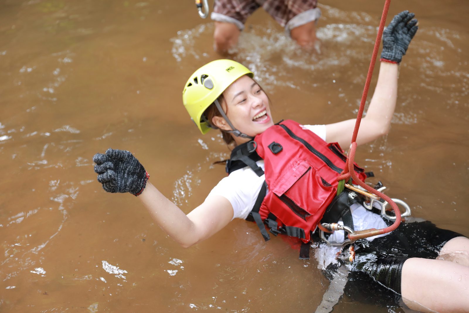 Đà Lạt, one hand up in the river