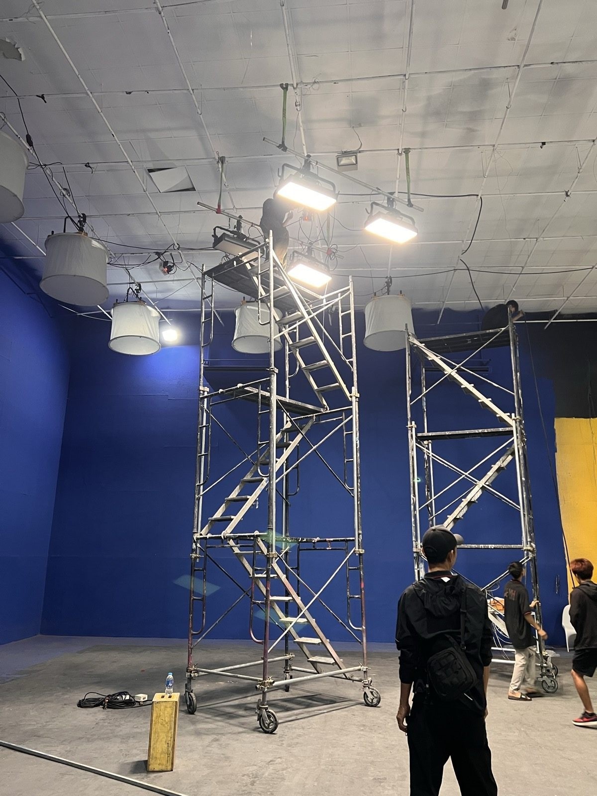 Enat, truss and blue wall