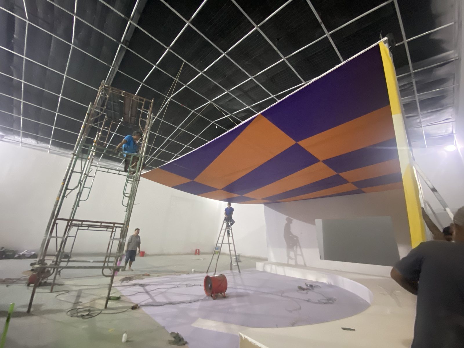 Fanta, ceiling panels, halfway there