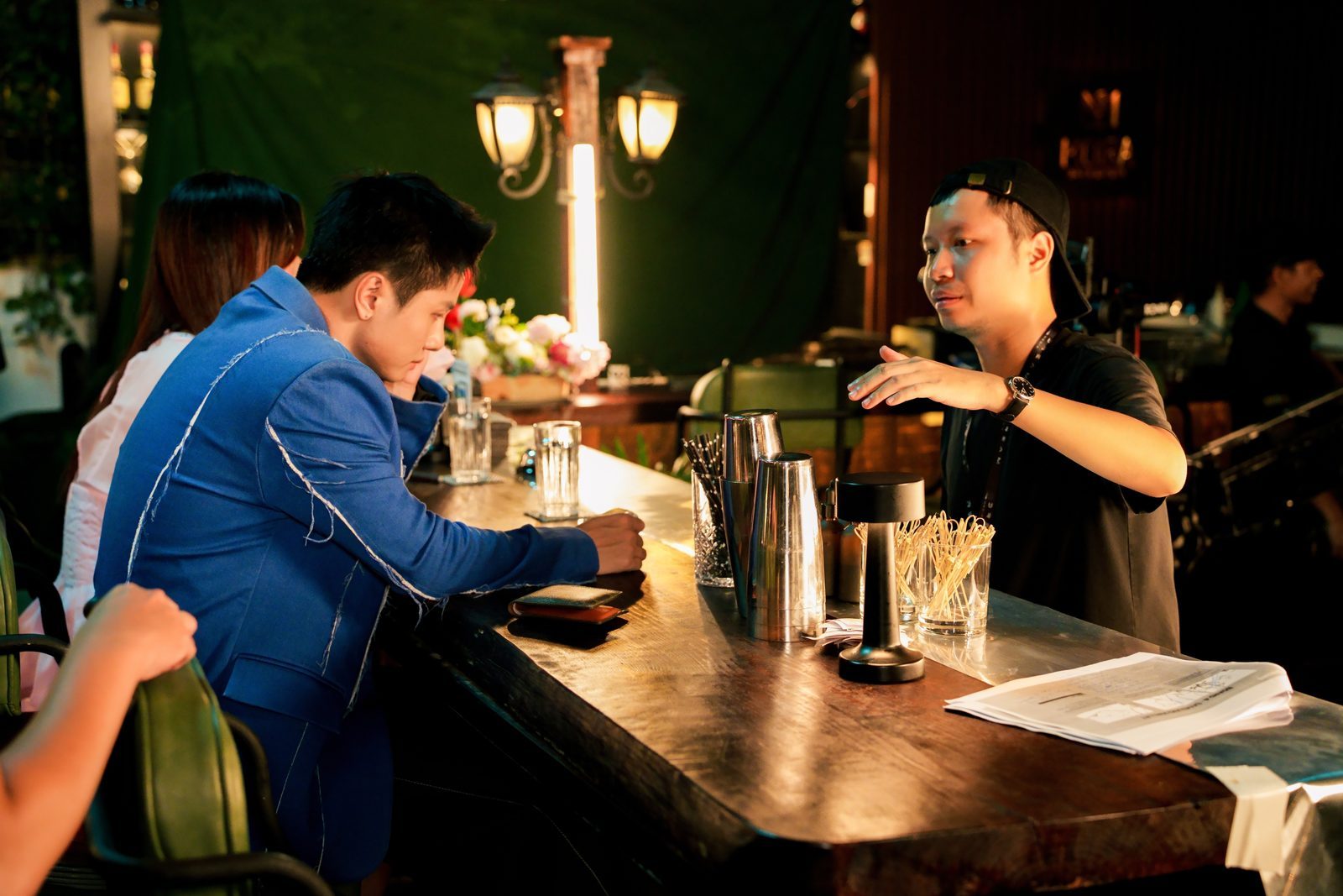 Samsung, the bar scene