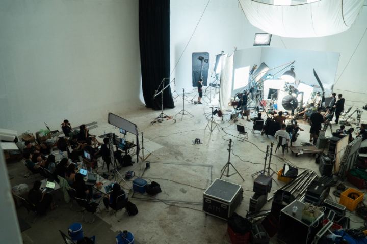 Vaseline, the floor from the gantry