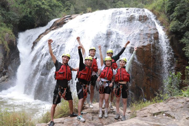 Đà Lạt, helmets on at the falls
