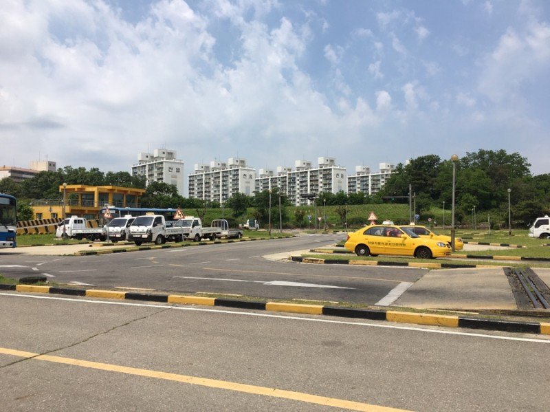 연습하던 곳에서 시험보는 덕일자동차운전전문학원