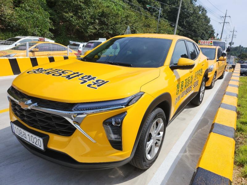 청룡 운전면허학원 장내기능시험장 전경