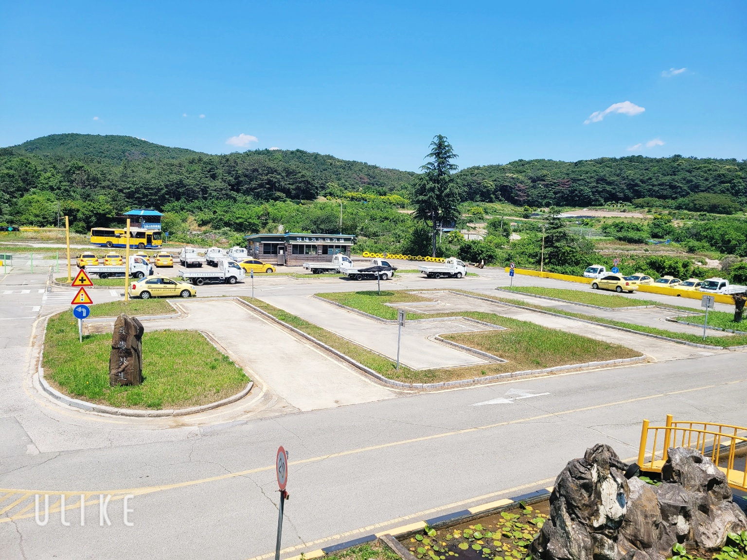 용성자동차운전전문학원 교육 차량들