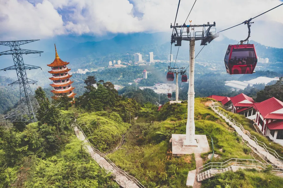 Full Day trip to Genting Highland with Two Way Cable Car enroute Batu Caves - 30 Mins