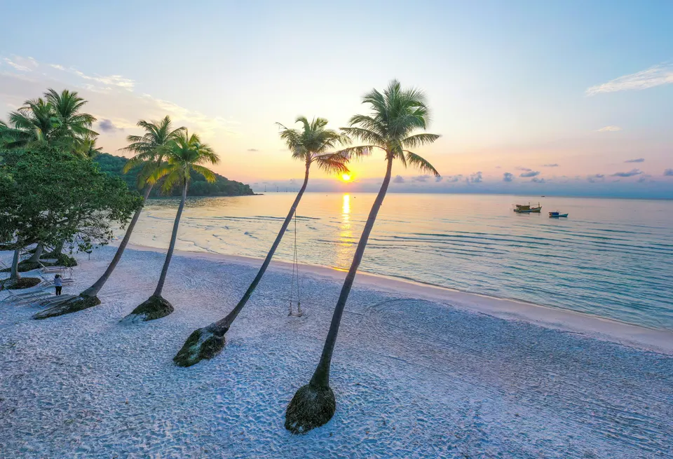 Arrival in Phu Quoc & Day at Leisure